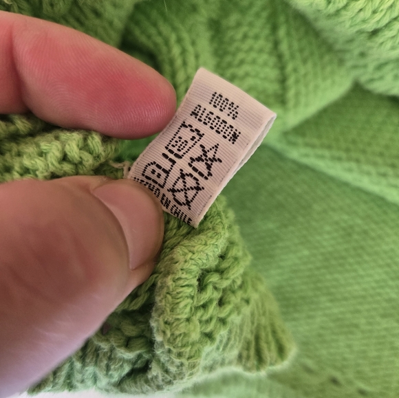 Vintage cotton artisinal chilean Green Knit Sweater with Floral Embroidery - Picture 2 of 5